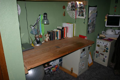 desk2.jpg
